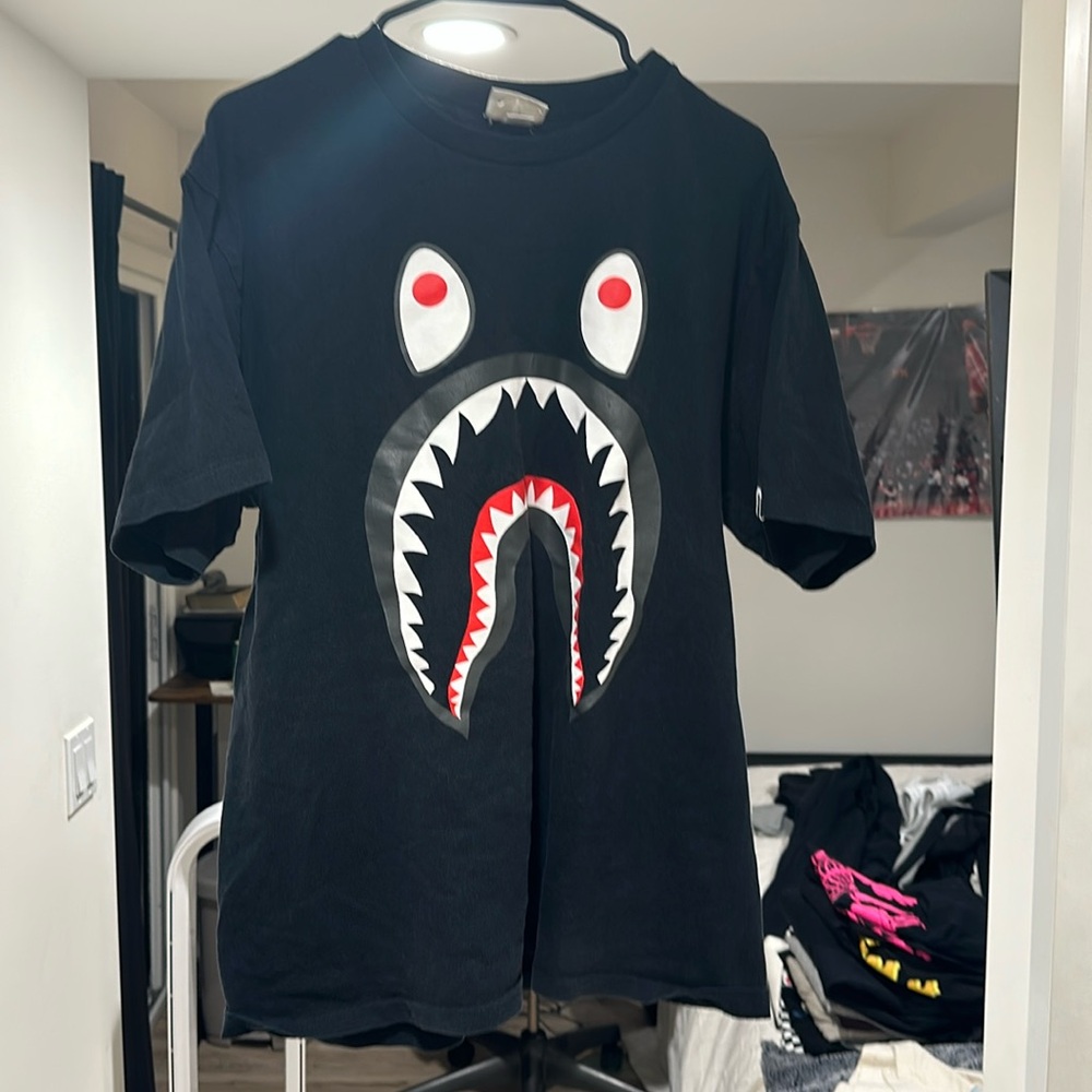 BAPE TEE BLACK AND RED GOOD CONDITION